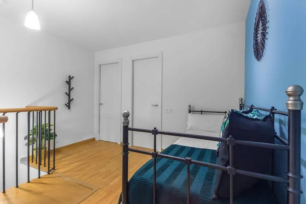 Lodging Apartments Fira Duplex - Barcelona L'Hospitalet de Llobregat